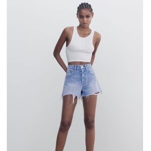 Zara high rise frayed shorts medium wash